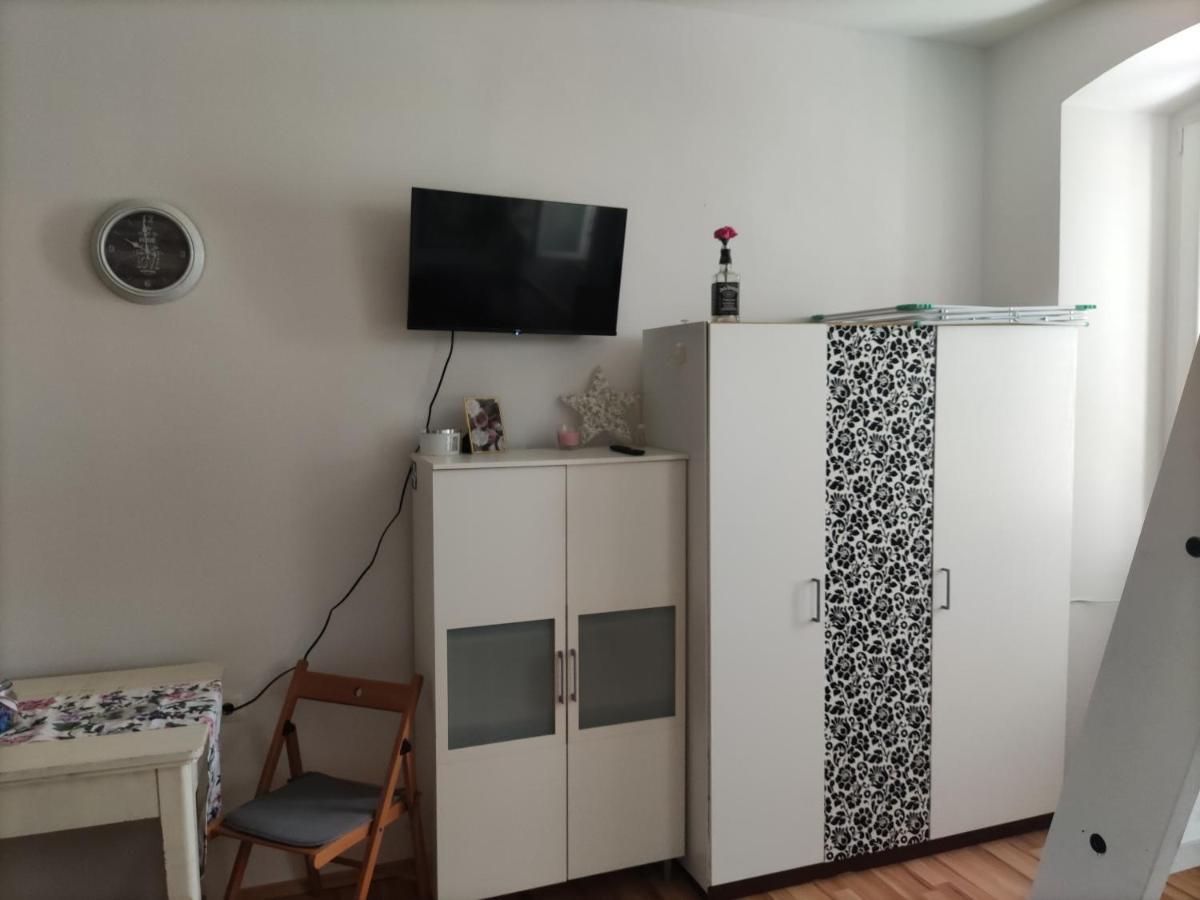 Studio Apartment Kontiki Rijeka Ngoại thất bức ảnh