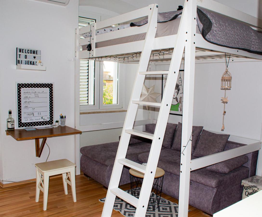 Studio Apartment Kontiki Rijeka Ngoại thất bức ảnh