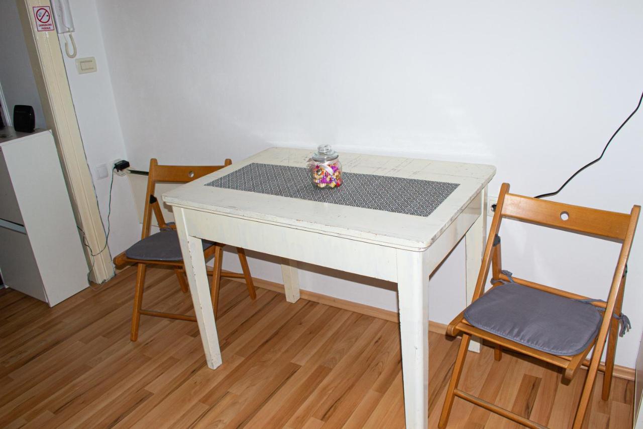 Studio Apartment Kontiki Rijeka Ngoại thất bức ảnh