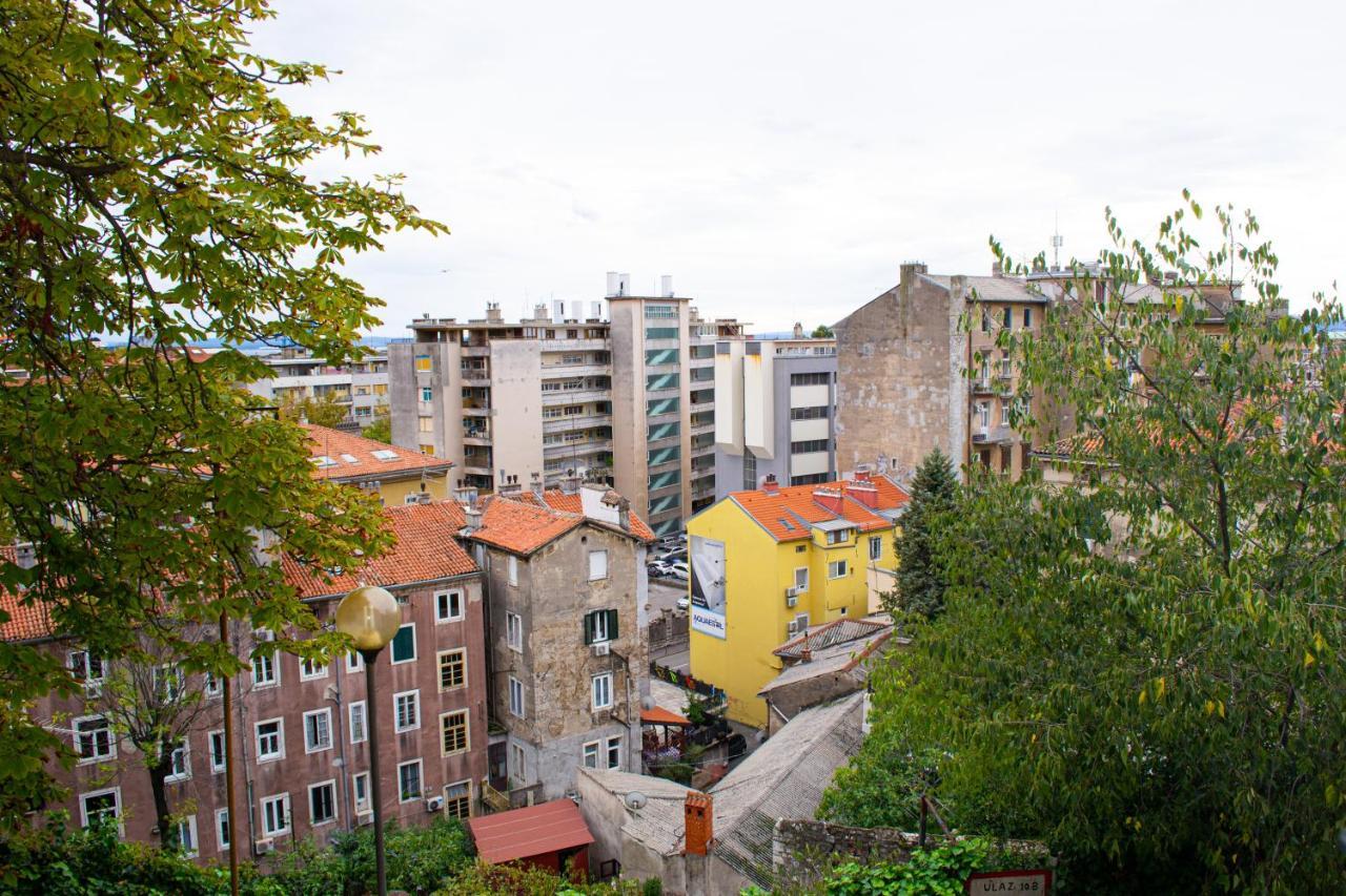 Studio Apartment Kontiki Rijeka Ngoại thất bức ảnh