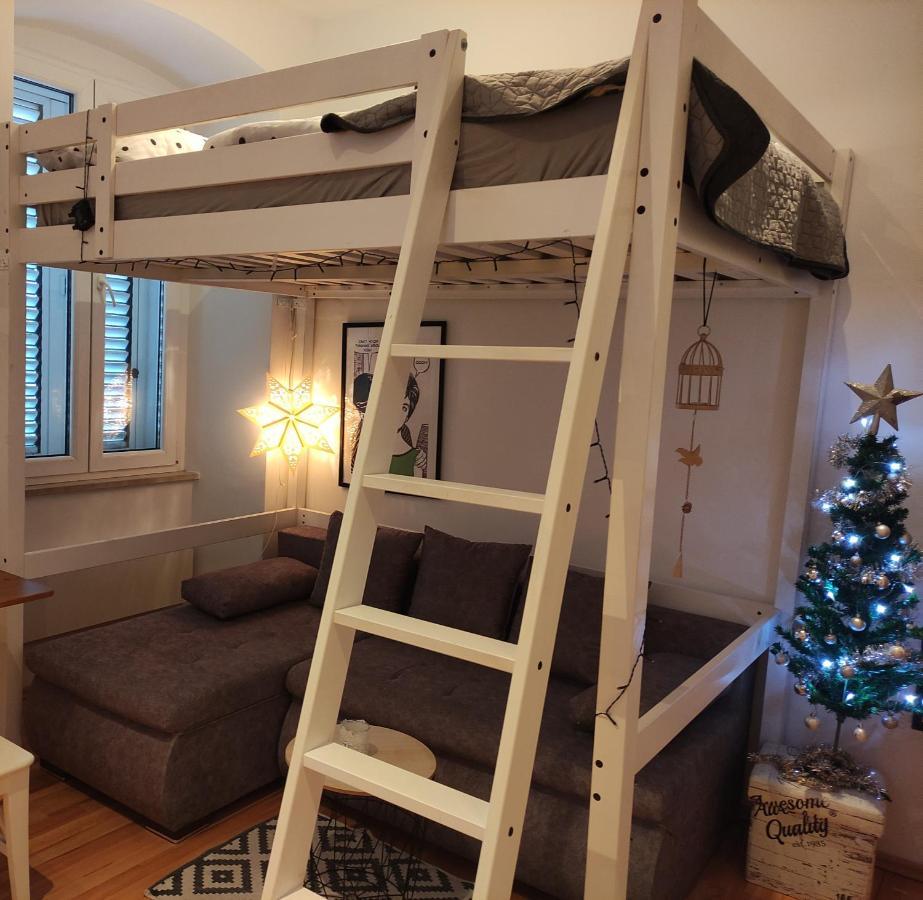 Studio Apartment Kontiki Rijeka Ngoại thất bức ảnh