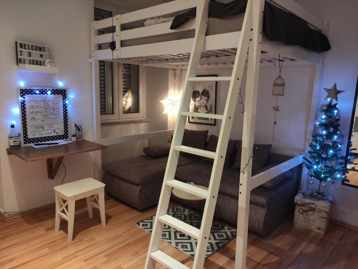 Studio Apartment Kontiki Rijeka Ngoại thất bức ảnh